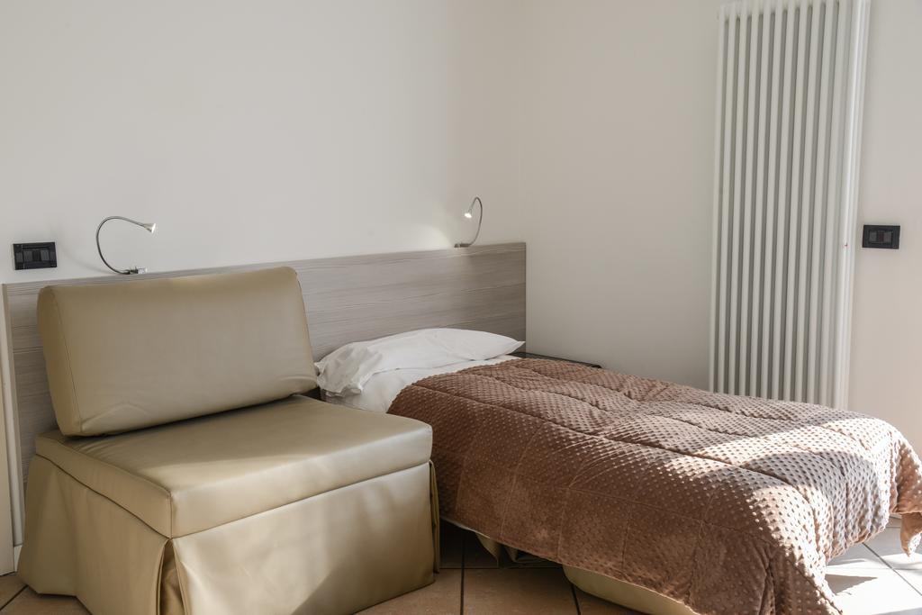 Residence Franca B&B Arco Bilik gambar