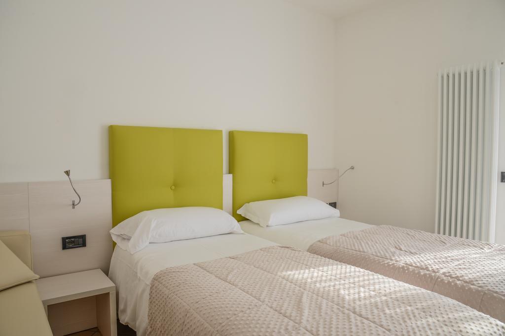 Residence Franca B&B Arco Bilik gambar