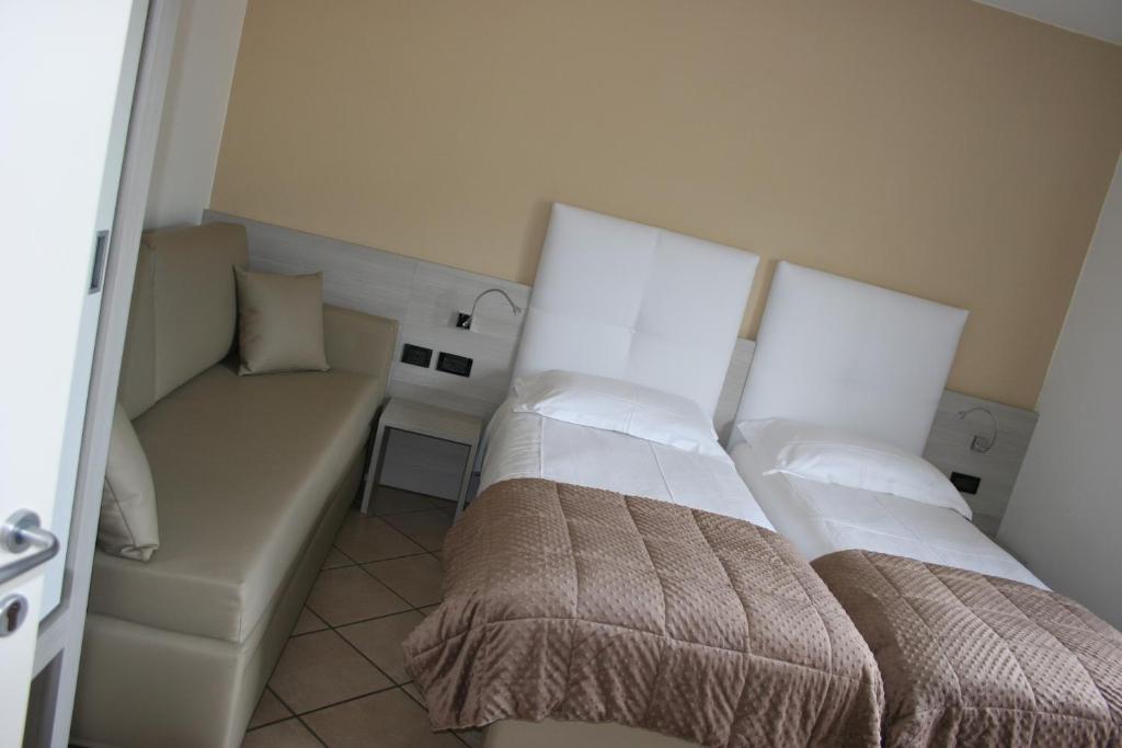 Residence Franca B&B Arco Bilik gambar