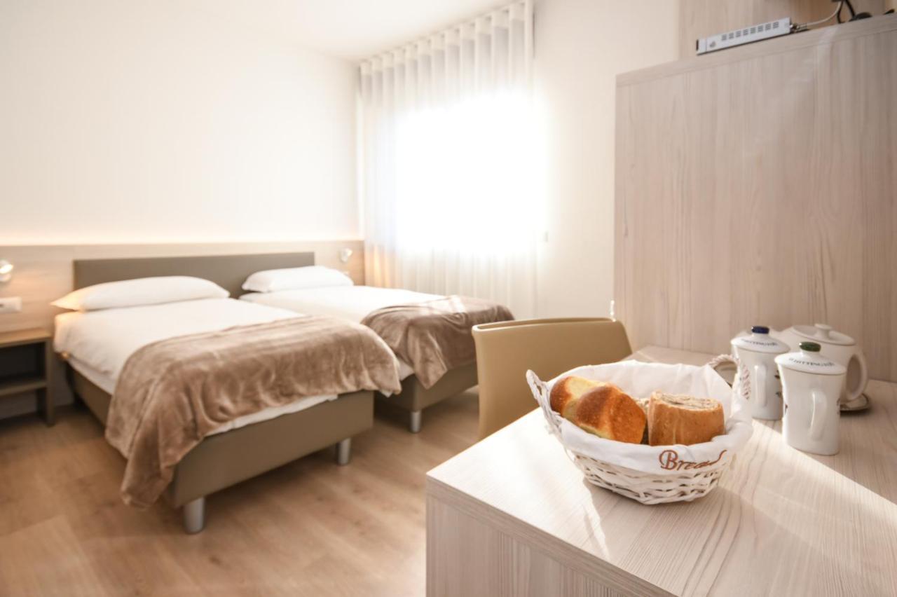 Residence Franca B&B Arco Luaran gambar